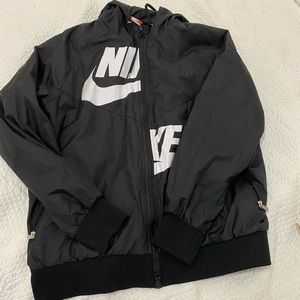 nike windbreaker